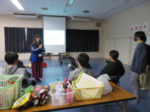 中学生卒業おめでとうの会が開かれた様子の写真