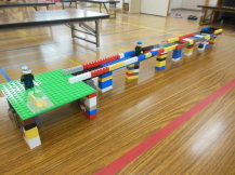レゴでできた橋の写真
