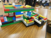 レゴでできた家の写真