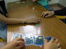 「迷路アタック」で遊んでいる子どもたちの手元の写真3