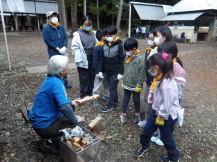 薪割の様子